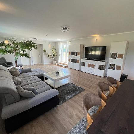 Bungalow 4 Schlafzimmer 8 Personen Parkplatz Grundstueck Garten Lipsk Zewnętrze zdjęcie