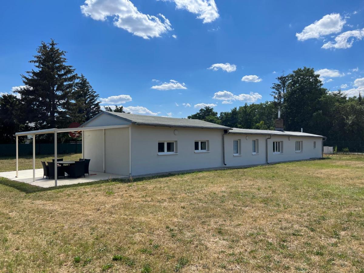 Bungalow 4 Schlafzimmer 8 Personen Parkplatz Grundstueck Garten Lipsk Zewnętrze zdjęcie