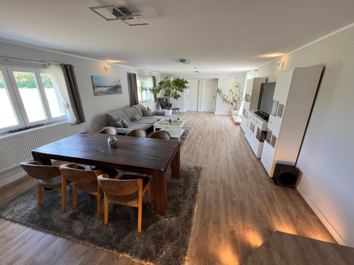 Bungalow 4 Schlafzimmer 8 Personen Parkplatz Grundstueck Garten Lipsk Zewnętrze zdjęcie